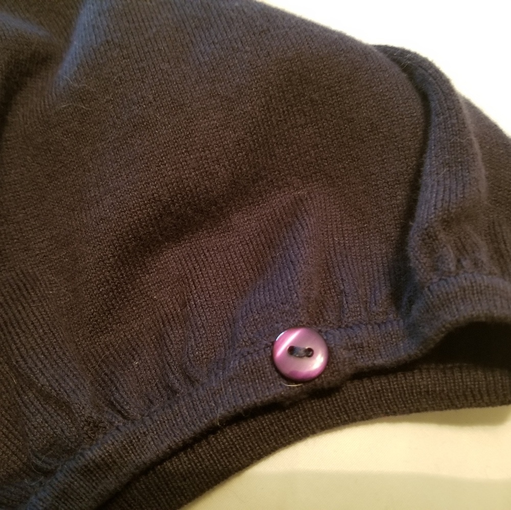 Sweater/Hangover - Picture 2 of 3
